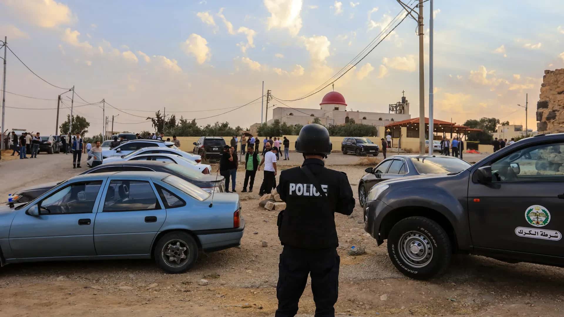 بعث خادم الحرمين الشريفين الملك سلمان بن عبدالعزيز آل سعود، وولي العهد