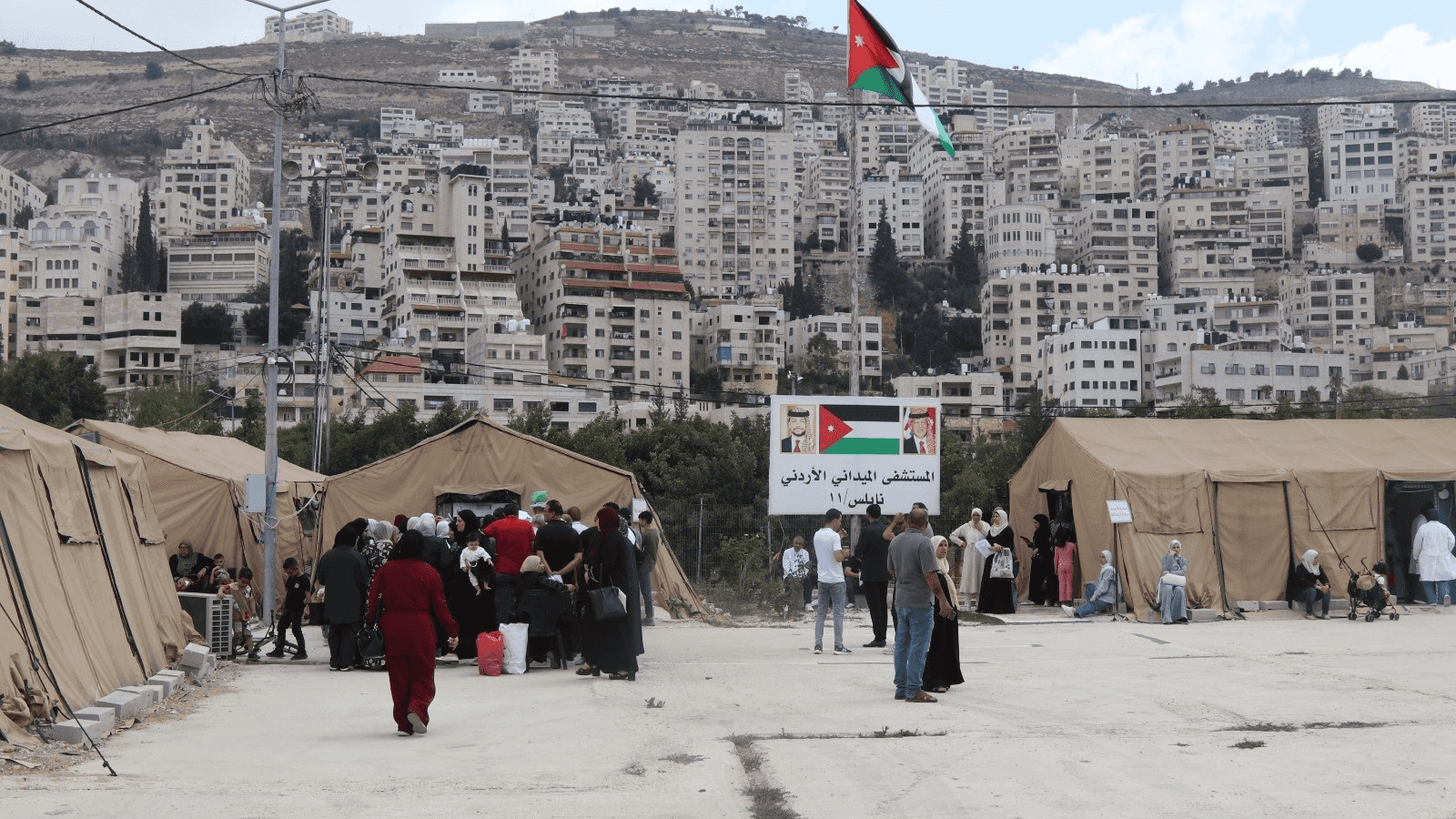 الدار -  باشرت طواقم المستشفى الميداني الأردني نابلس/11، اليوم الأحد،