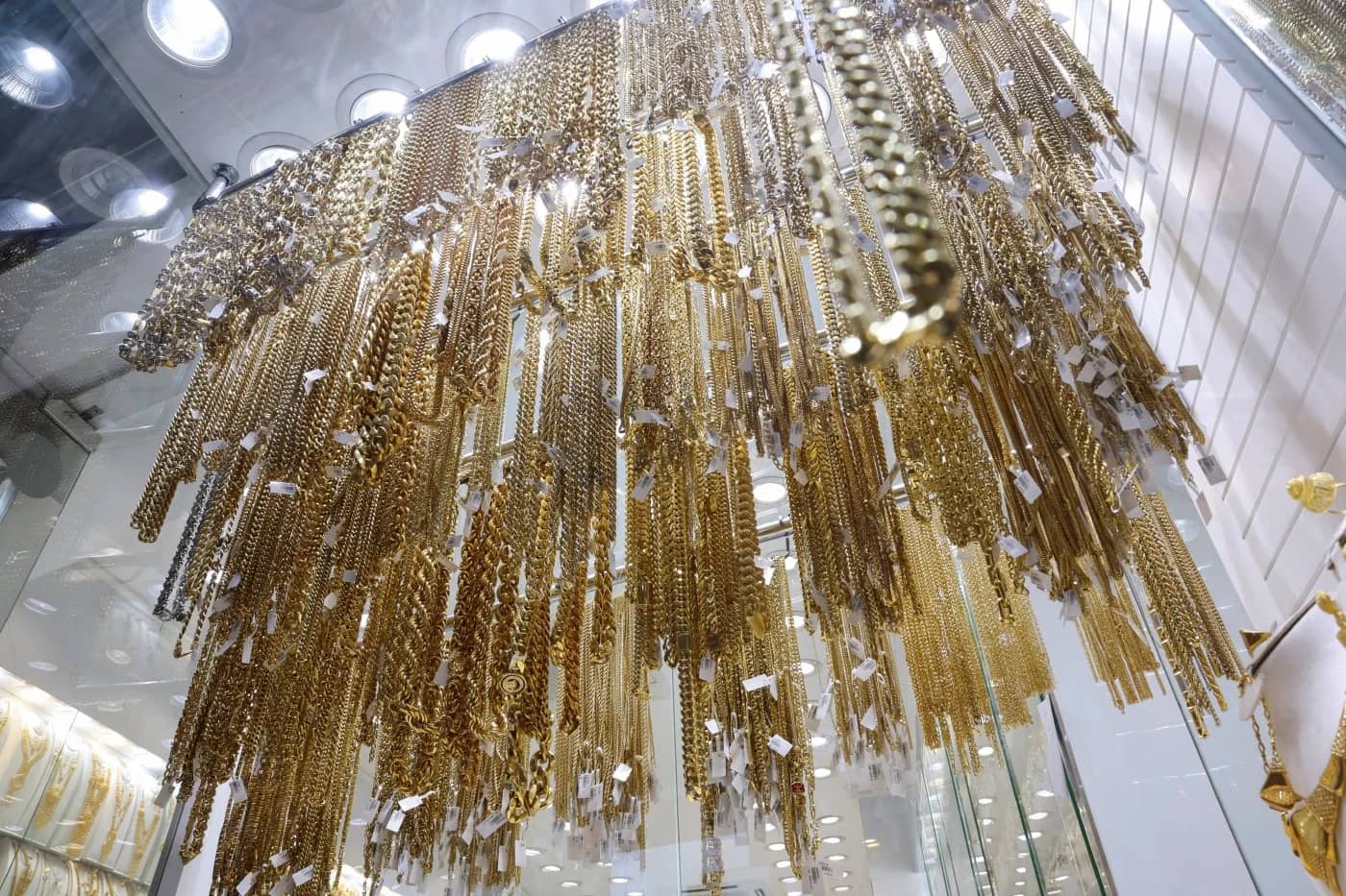 ارتفاع أسعار الذهب مساء الخميس بالأردن.. عيار 21 يصل إلى 103.5 دينار