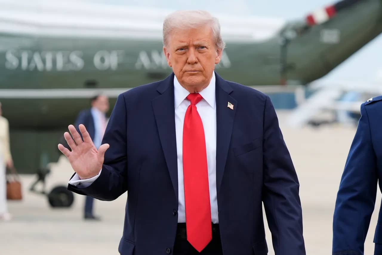 ترمب: أوافق على تعليق قصف إيران أسبوعين