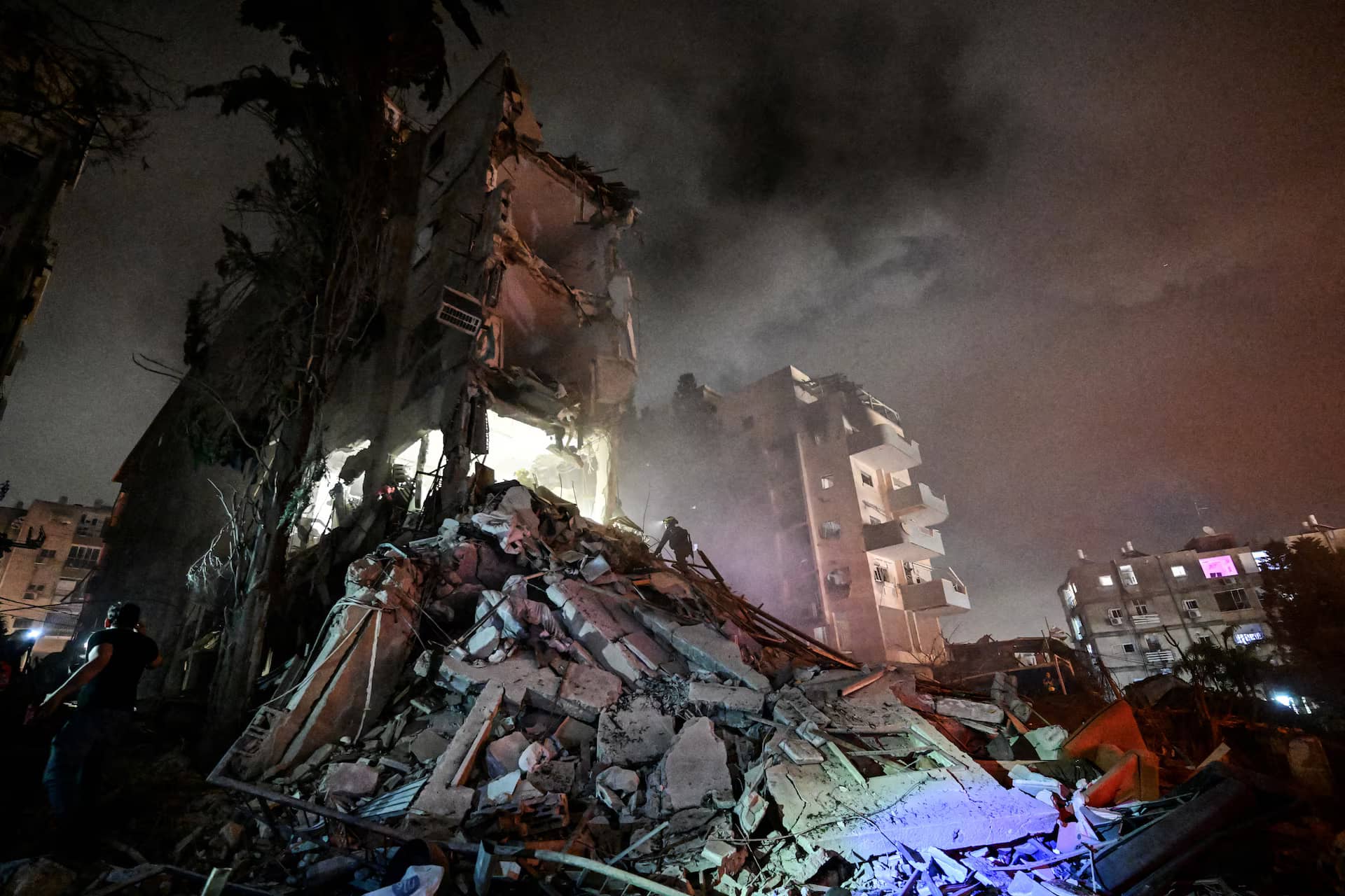 "الثوري الإيراني": نفذنا الموجة 92 من الوعد الصادق 4 وضربنا أنظمة رادار