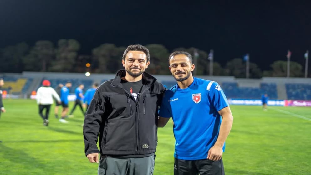 ولي العهد يطمئن على صحة نجم المنتخب الوطني أدهم القريشي بعد إصابته بـ "الصليبي"