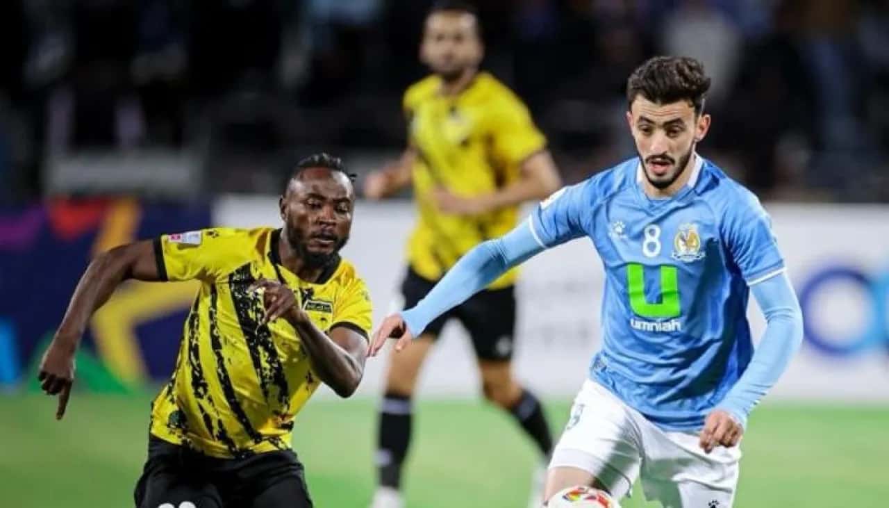 الدار - يلتقي فريقا الفيصلي والحسين عند السابعة من مساء يوم غد الأحد،