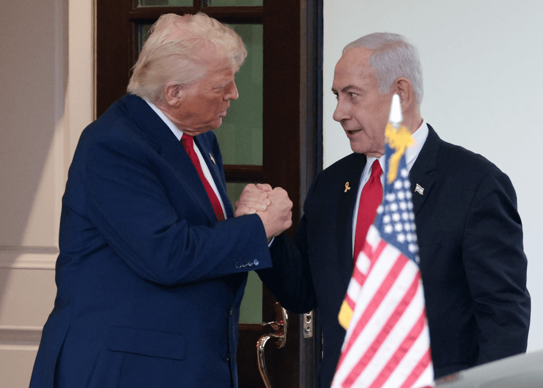 نتنياهو يصل إلى البيت الأبيض للقاء ترمب