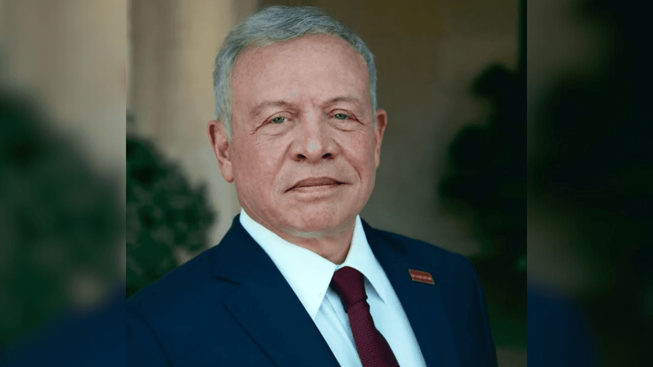 الملك يهنئ العاهل المغربي بتتويج منتخب بلاده لكرة القدم بكأس العرب 2025